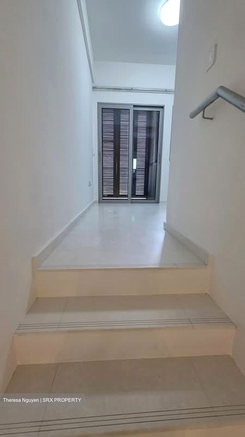 # 1 Loft (D14), Apartment #553616141